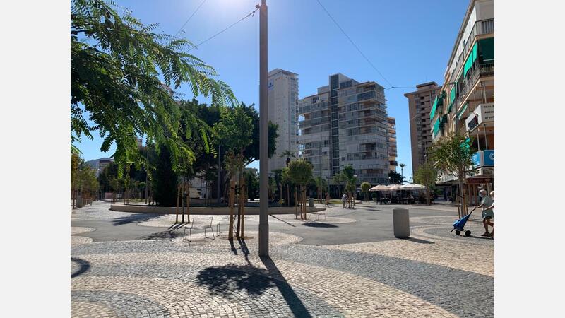 Plaza de la Hispanidad. EXT DÍA