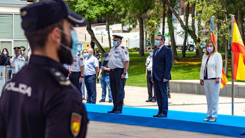Toni Pérez destaca "el clar compromís de fer més segura i plena" la vida de residents i turistes per part de la Policia Nacional