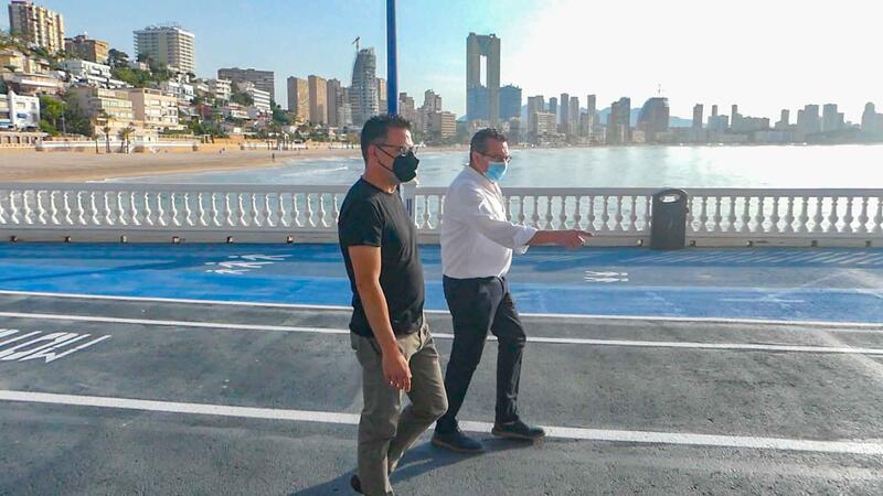 El Ayuntamiento revitaliza el Paseo de Tamarindos y gana el peatón 