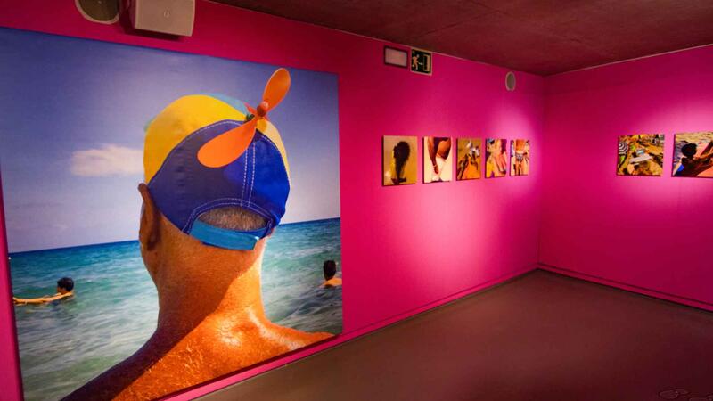 ‘El Turista Accidental’, un homenaje a los turistas de Benidorm.
