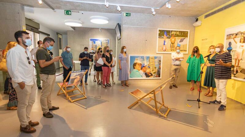 ‘El Turista Accidental’, un homenaje a los turistas de Benidorm.