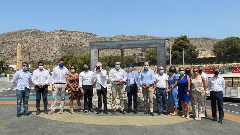 The mayor of Benidorm visits Grand Luxor Villages resort