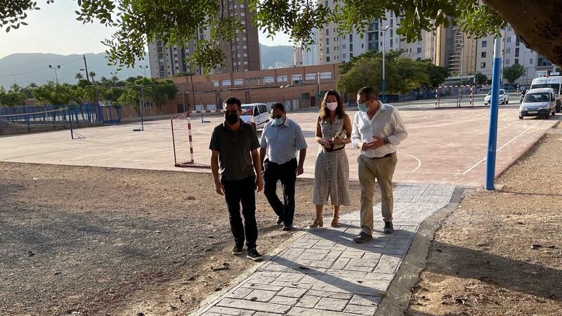 The City Council renovates the cornice of CEIP Puig Campana and improves accessibility in entrances and patiosThe City Council renovates the cornice of CEIP Puig Campana and improves accessibility in entrances and playgrounds