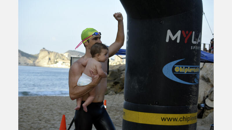 178 nadadors completen la XIX Travessia nadant de la badia #Benidorm2021