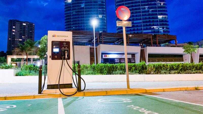 Benidorm increases the charging points for electric vehicles and facilitates their use with an ‘app’