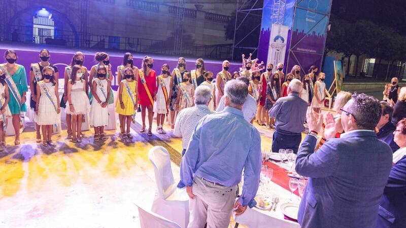 Cena de gala en el Julio Iglesias en homenaje al patrón de Benidorm, Sant Jaume