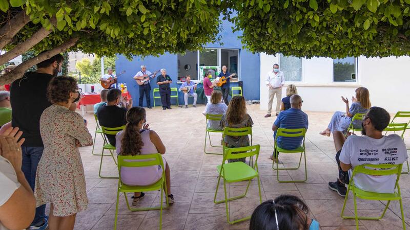 Benidorm alça les seues