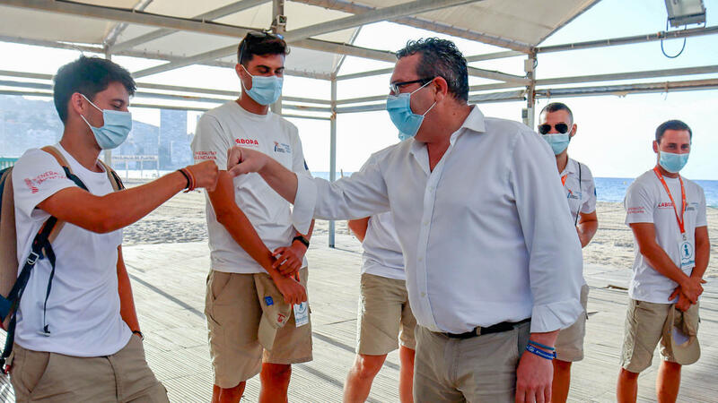 Finalizan su servicio las 58 personas contratadas como informadores de playas 