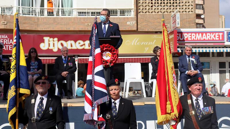Benidorm commemora un any més el ‘Poppy Appeal’ amb una desfilada de la Royal British Legion