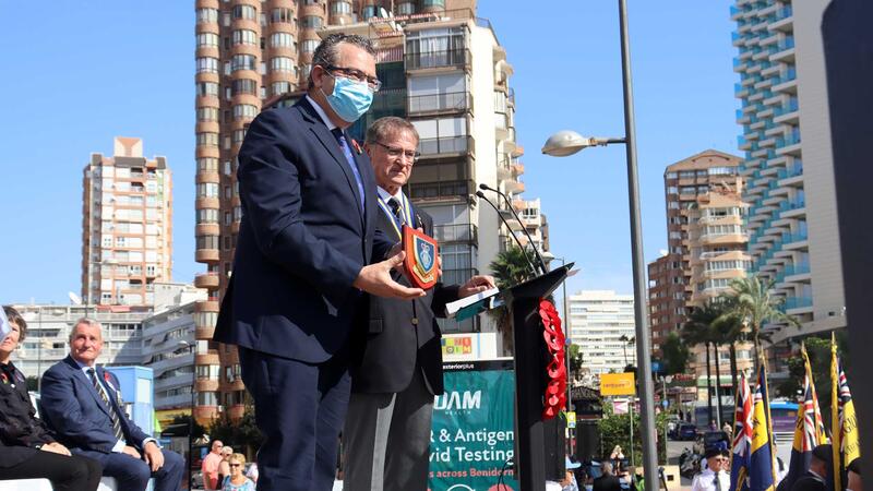 Benidorm commemora un any més el ‘Poppy Appeal’ amb una desfilada de la Royal British Legion