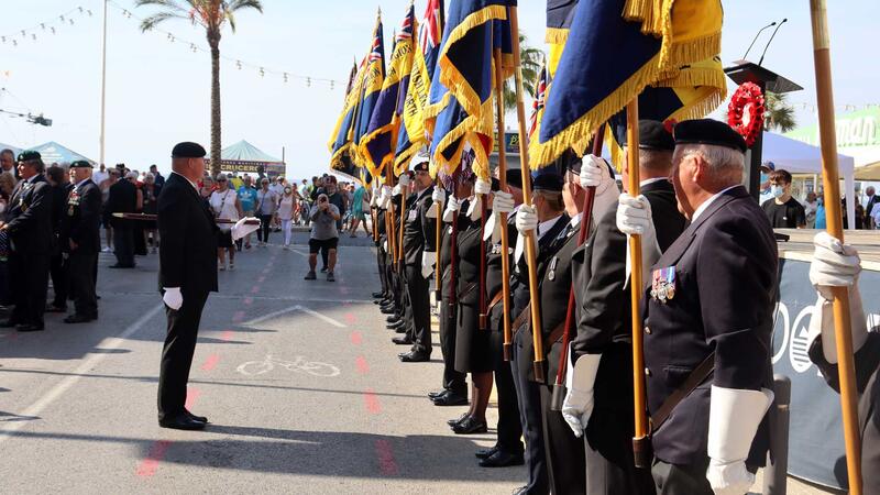 Benidorm commemora un any més el ‘Poppy Appeal’ amb una desfilada de la Royal British Legion