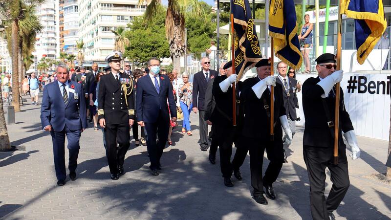 Benidorm commemora un any més el ‘Poppy Appeal’ amb una desfilada de la Royal British Legion