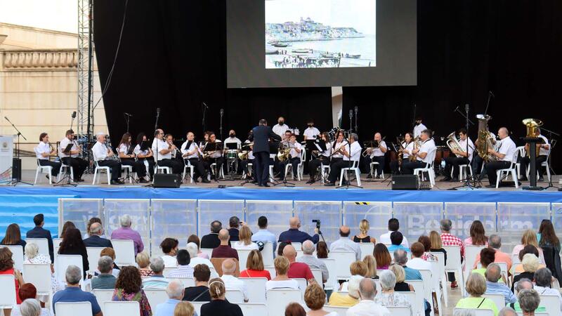 Benidorm tanca els actes del 9 d