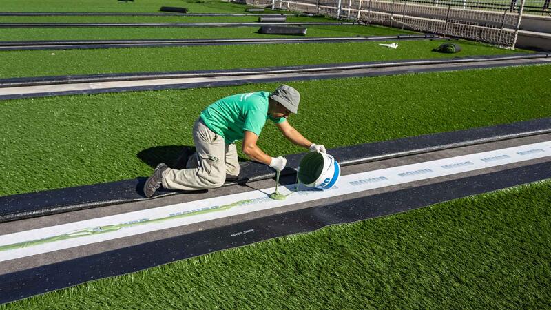 Los campos de fútbol Antonio López estrenan nuevo césped artificial