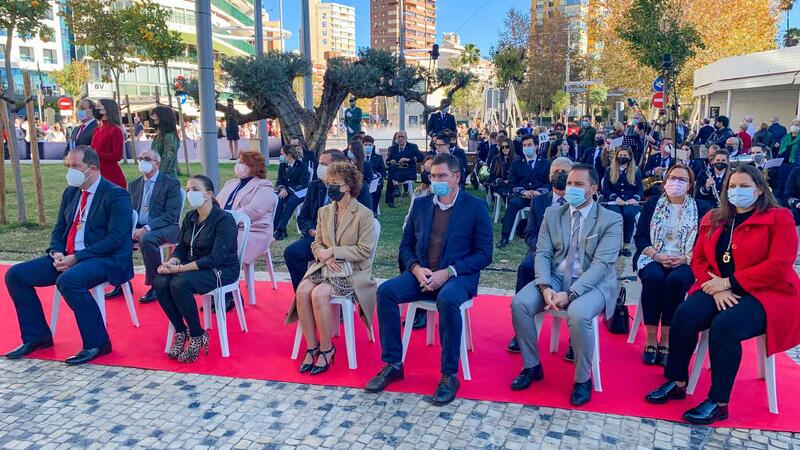 María Zaragoza i Bàrbara Pérez homenatjades a Benidorm en el Dia de la Constitució