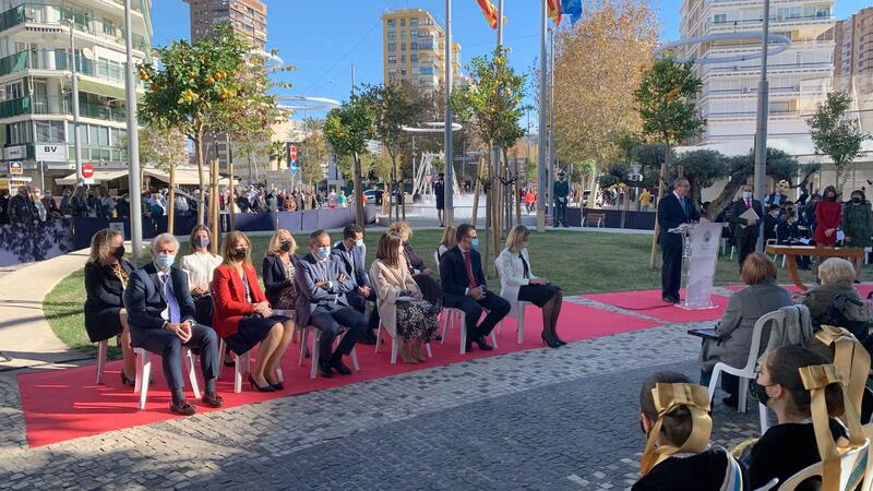 María Zaragoza i Bàrbara Pérez homenatjades a Benidorm en el Dia de la Constitució
