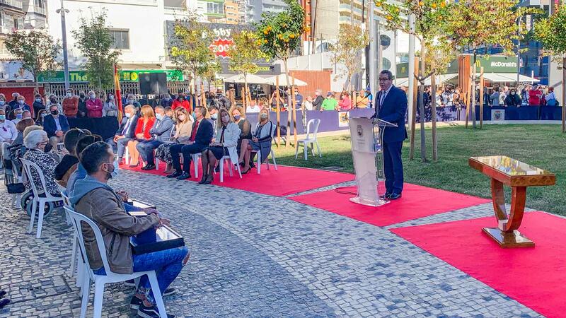 María Zaragoza i Bàrbara Pérez homenatjades a Benidorm en el Dia de la Constitució