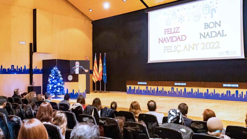 Entrega premios postales navideñas