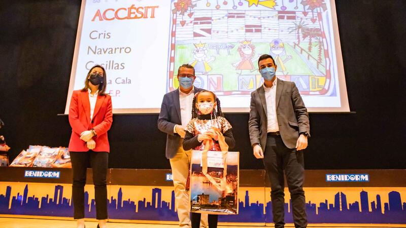Benidorm entrega los premios del XIII Concurso Escolar de Postales Navideñas al alumnado de Infantil y Primaria