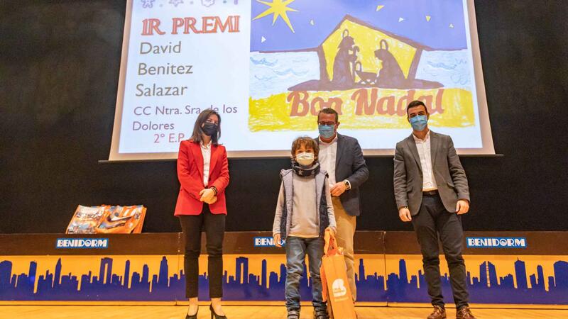 Benidorm entrega los premios del XIII Concurso Escolar de Postales Navideñas al alumnado de Infantil y Primaria
