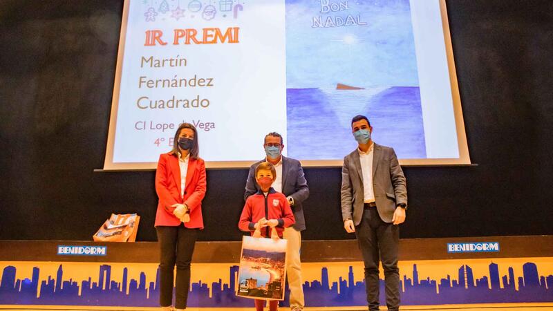 Benidorm entrega los premios del XIII Concurso Escolar de Postales Navideñas al alumnado de Infantil y Primaria