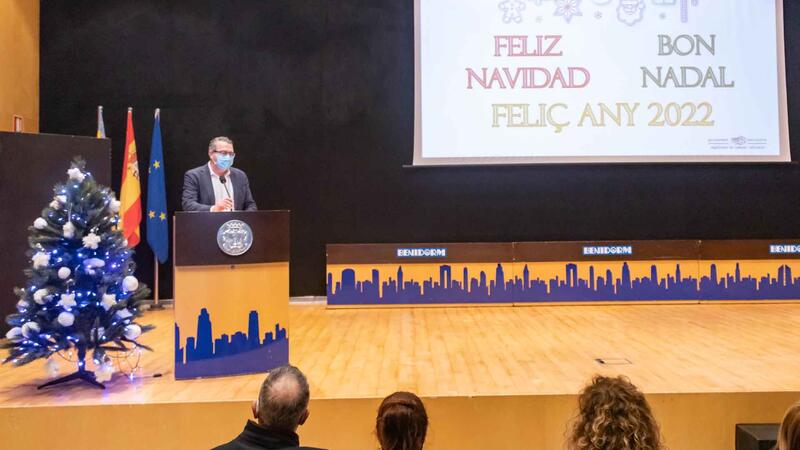 Benidorm entrega los premios del XIII Concurso Escolar de Postales Navideñas al alumnado de Infantil y Primaria