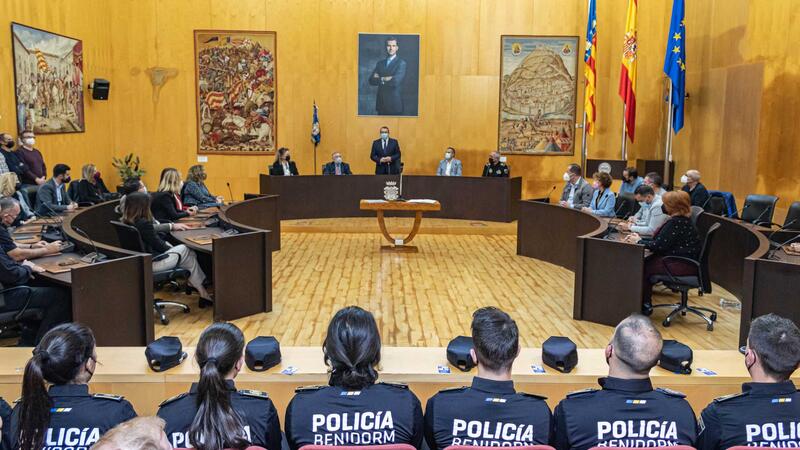 Benidorm incorpora el 1º de enero 24 nuevos agentes a su plantilla de Policía Local