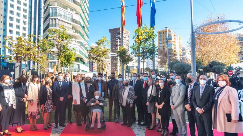 María Zaragoza i Bàrbara Pérez homenatjades a Benidorm en el Dia de la Constitució