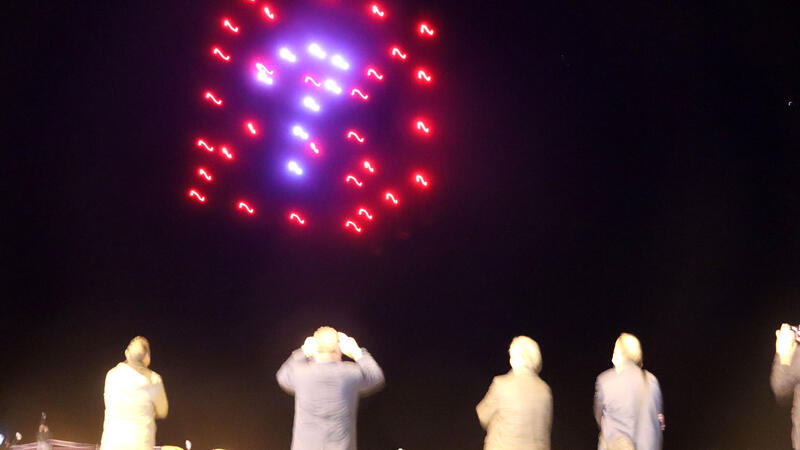 Un gran espectacle aeri de drons posa el colofó a la inauguració de 
