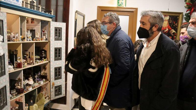 Benidorm inicia Nadal amb Beninadal des de la plaça de Ses Majestats els Reis d