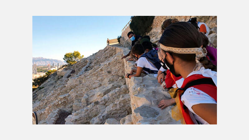 Benidorm instala barandillas de cristal en El Tossal, que registra más de 2.200 visitantes desde comienzos de año  