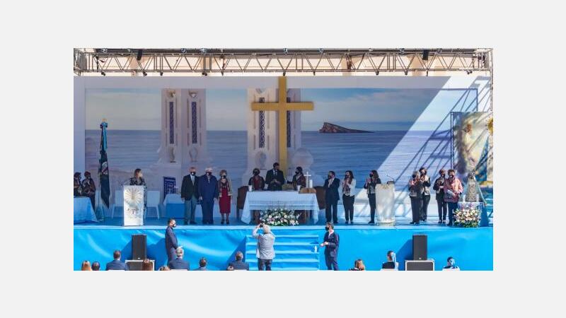 Benidorm rinde homenaje a su patrona, la Mare de Déu del Sofratge