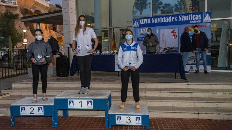 Competició de vela lleugera en el Nadal Nàutic de Benidorm