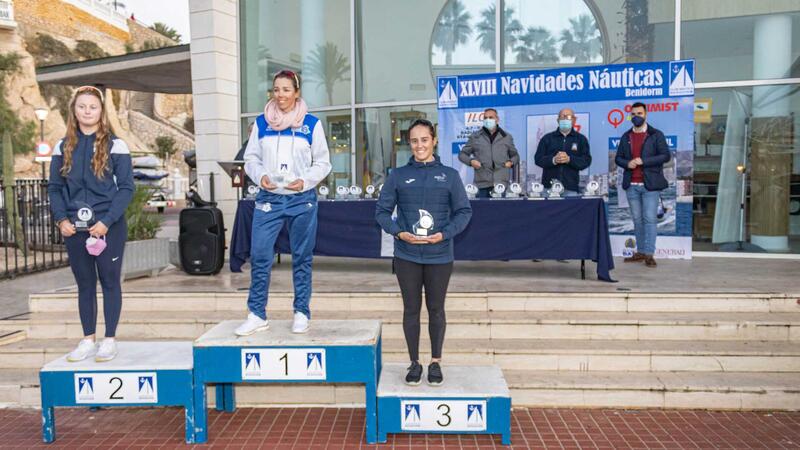 Competició de vela lleugera en el Nadal Nàutic de Benidorm
