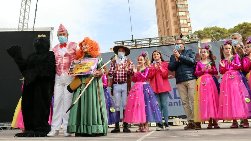Els més xicotets de Benidorm es bolquen amb el Carnestoltes Infantil