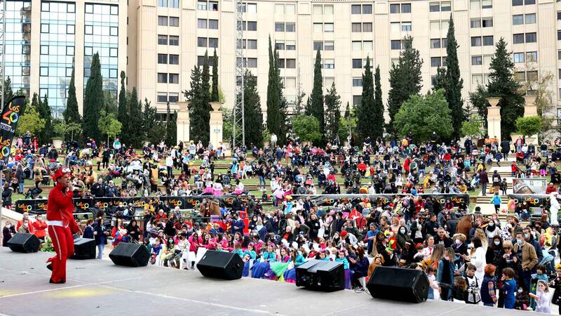 Els més xicotets de Benidorm es bolquen amb el Carnestoltes Infantil