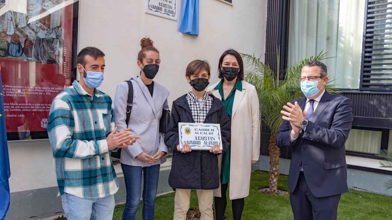 Benidorm dedica un carrer a l