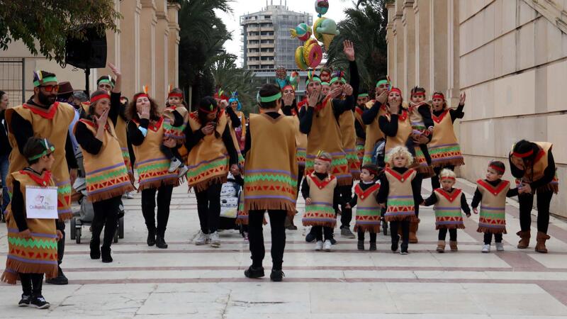 Els més xicotets de Benidorm es bolquen amb el Carnestoltes Infantil
