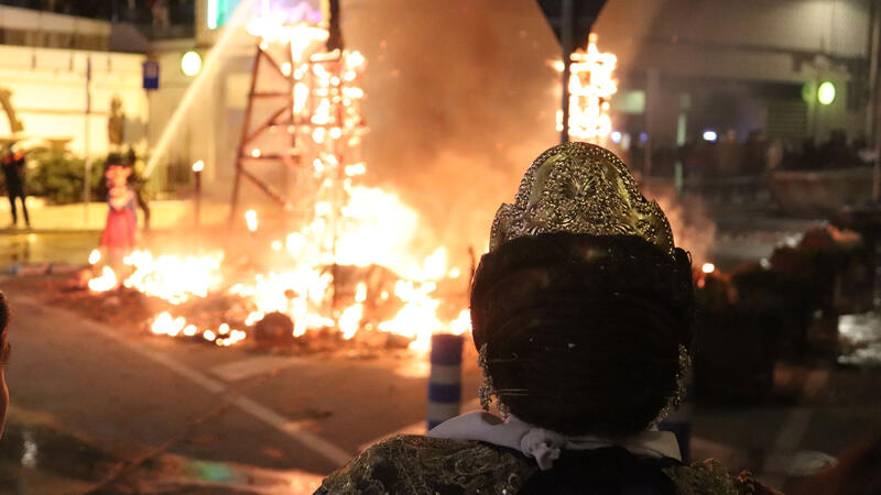 La Cremà posa el punt final a unes Falles de Benidorm que s