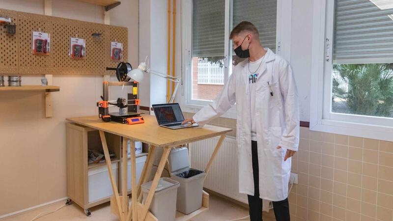 Toni Pérez inaugura, al costat de la Fundació Orange, el primer GarageLab de la Comunitat Valenciana en l