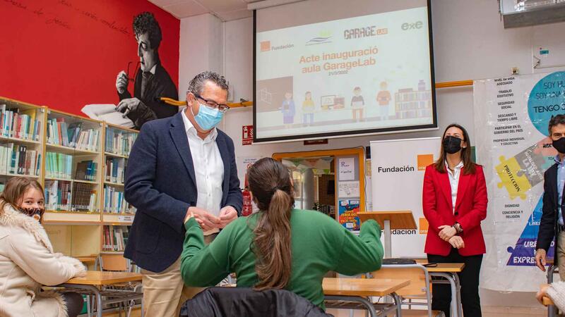 Toni Pérez inaugura, al costat de la Fundació Orange, el primer GarageLab de la Comunitat Valenciana en l