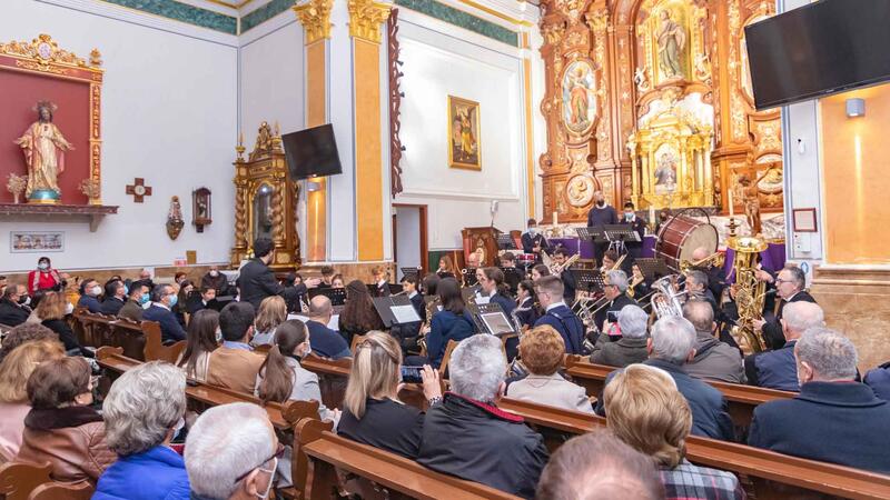 Concierto de marchas procesionales de la Banda Juvenil de la Unió Musical de Benidorm 