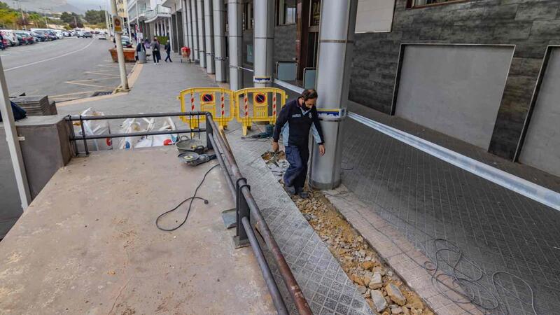 The municipal technical services improve the accessibility of Foietes Avenue
