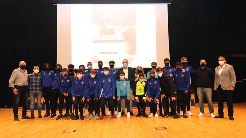 Huit equips masculins i femenins es mesuren en la 36a edició del Torneig de Futbol Base