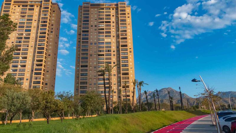 Benidorm obri un nou jardí de 4.500 metres en l