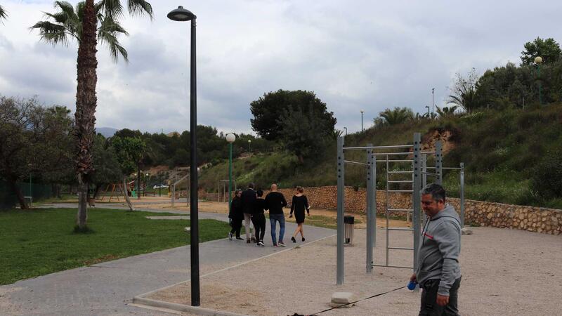 Benidorm renueva 200 luminarias en el entorno del Parque de l’Aigüera con el programa del IDAE