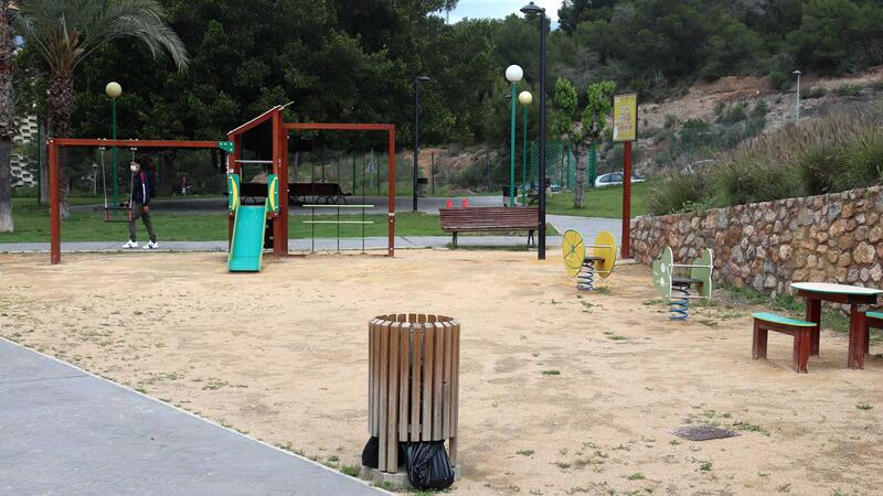 Benidorm renueva 200 luminarias en el entorno del Parque de l’Aigüera con el programa del IDAE