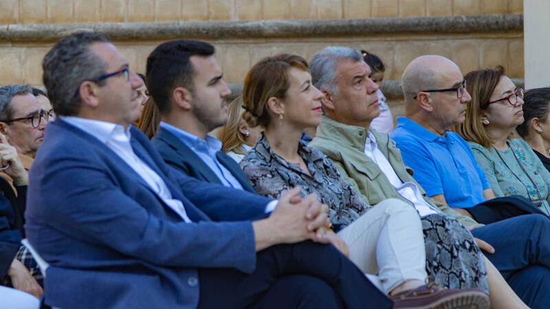 Homenaje a Pere Maria Orts i Bosch de la SM l’Illa de Benidorm en su centenario