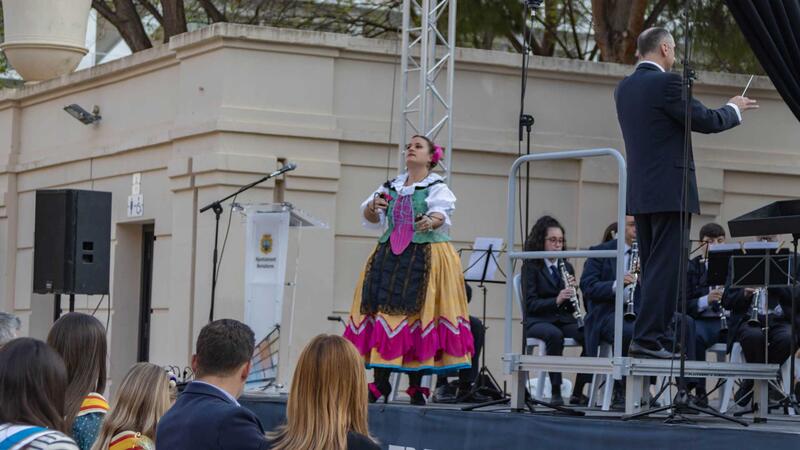 Homenaje a Pere Maria Orts i Bosch de la SM l’Illa de Benidorm en su centenario