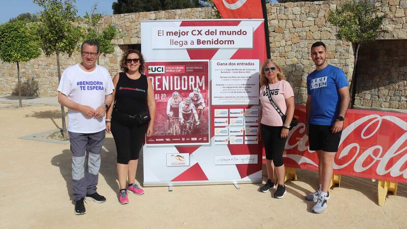 Más de medio millar de personas celebran en Benidorm el ‘Día de la Bicicleta para todos’